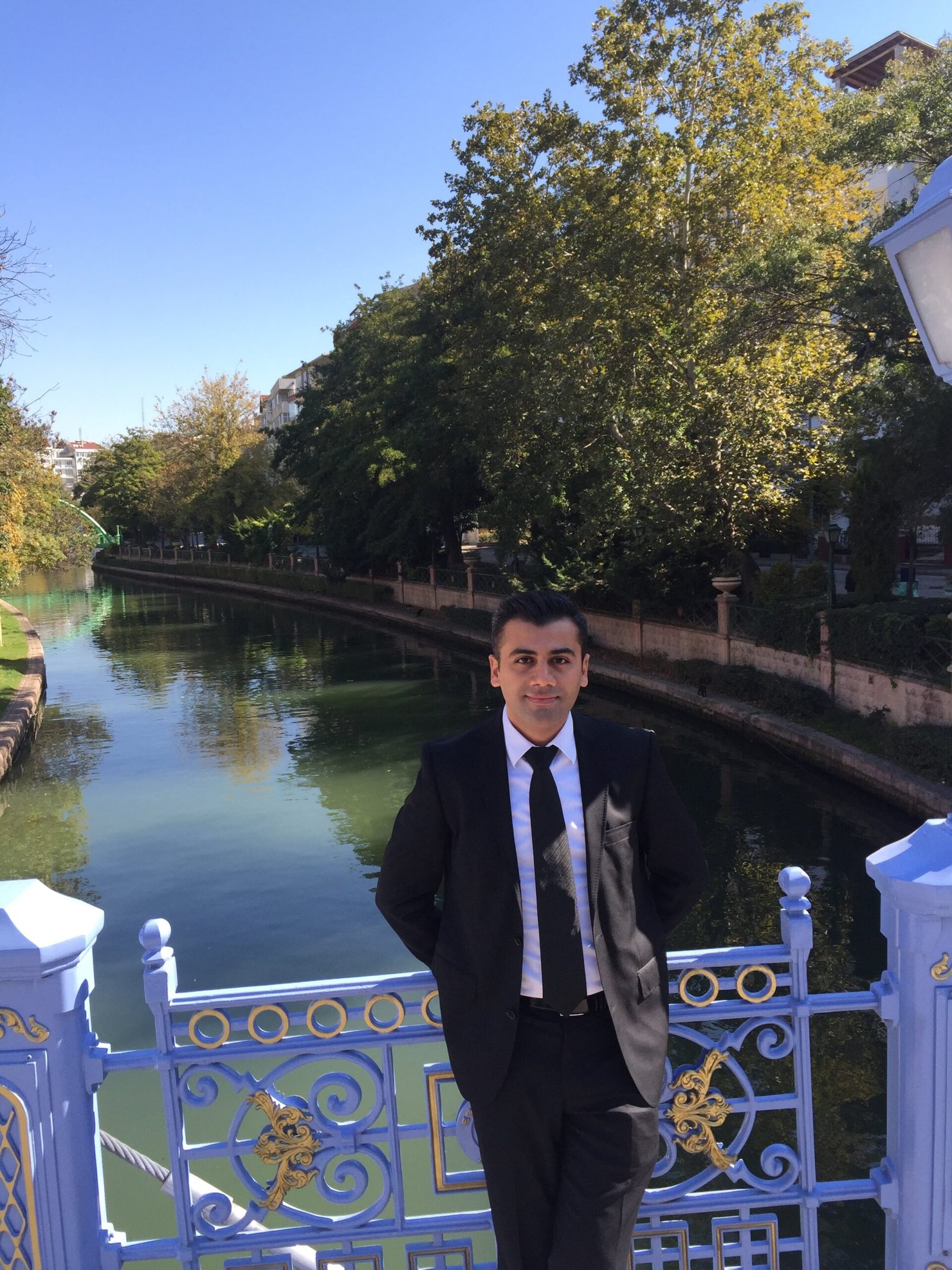 Dr. Emrullah Dar